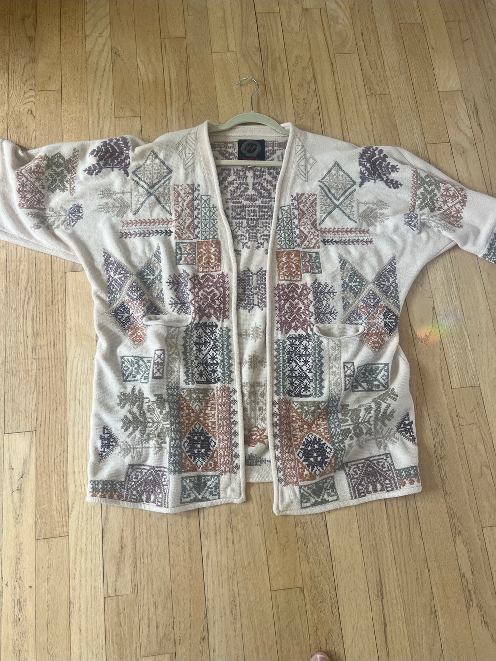 Johnny Was Cream and Red Branded Knit Label Detail Cardigan
